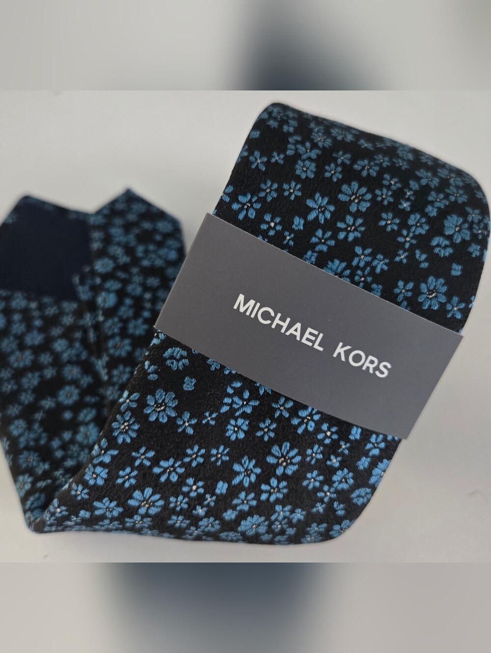Michael Kors Designer  Tie Blue Floral Pattern Silk Blend MSRP $69.50